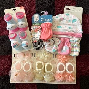 Some Brand New & some Lightly used Newborn- 3/6 month baby girls clothing